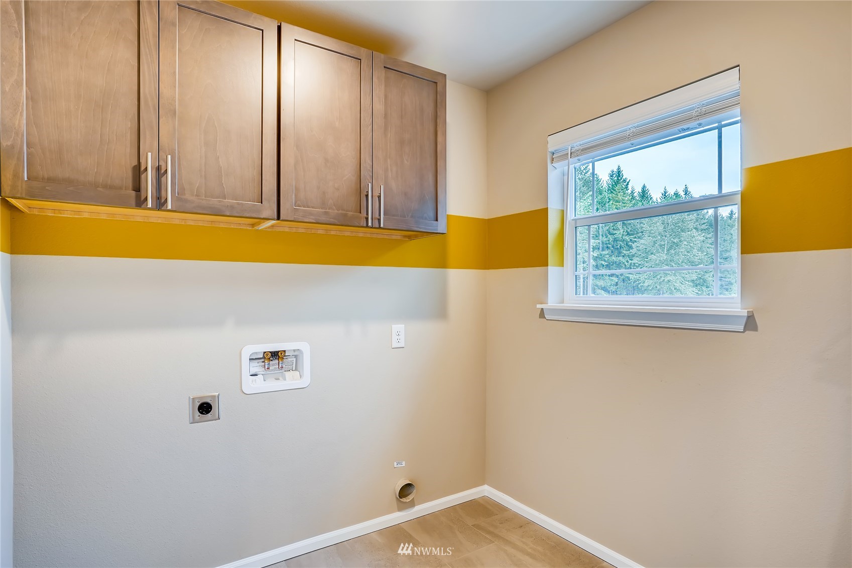 23518 41st Drive Southeast, Unit 53 Bothell, WA 98021 - Photo 15 of 24 a view of a swimming pool