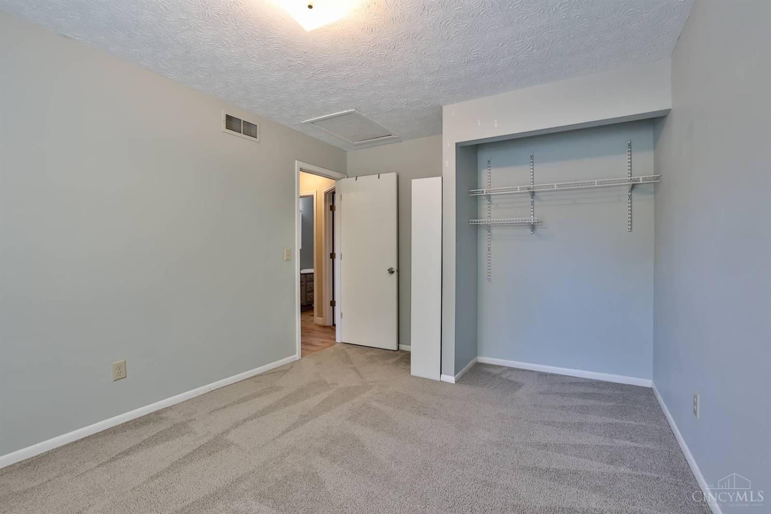 7165 Paddison Road Cincinnati, OH 45230 - Photo 10 of 39 Gallery Image 10