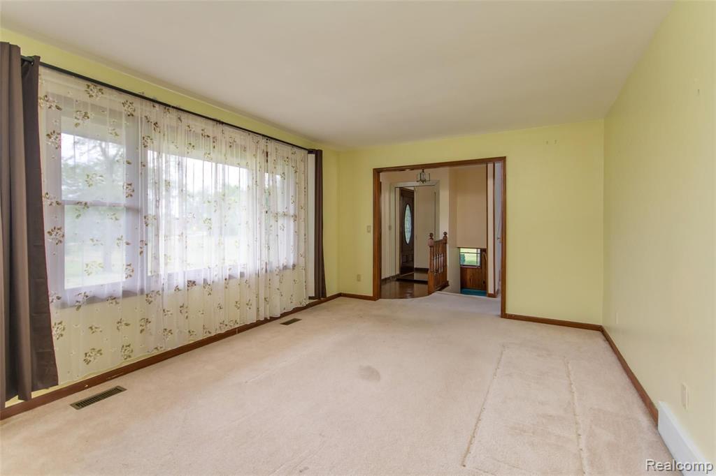 8655 Dell Road Saline, MI 48176 - Photo 5 of 44