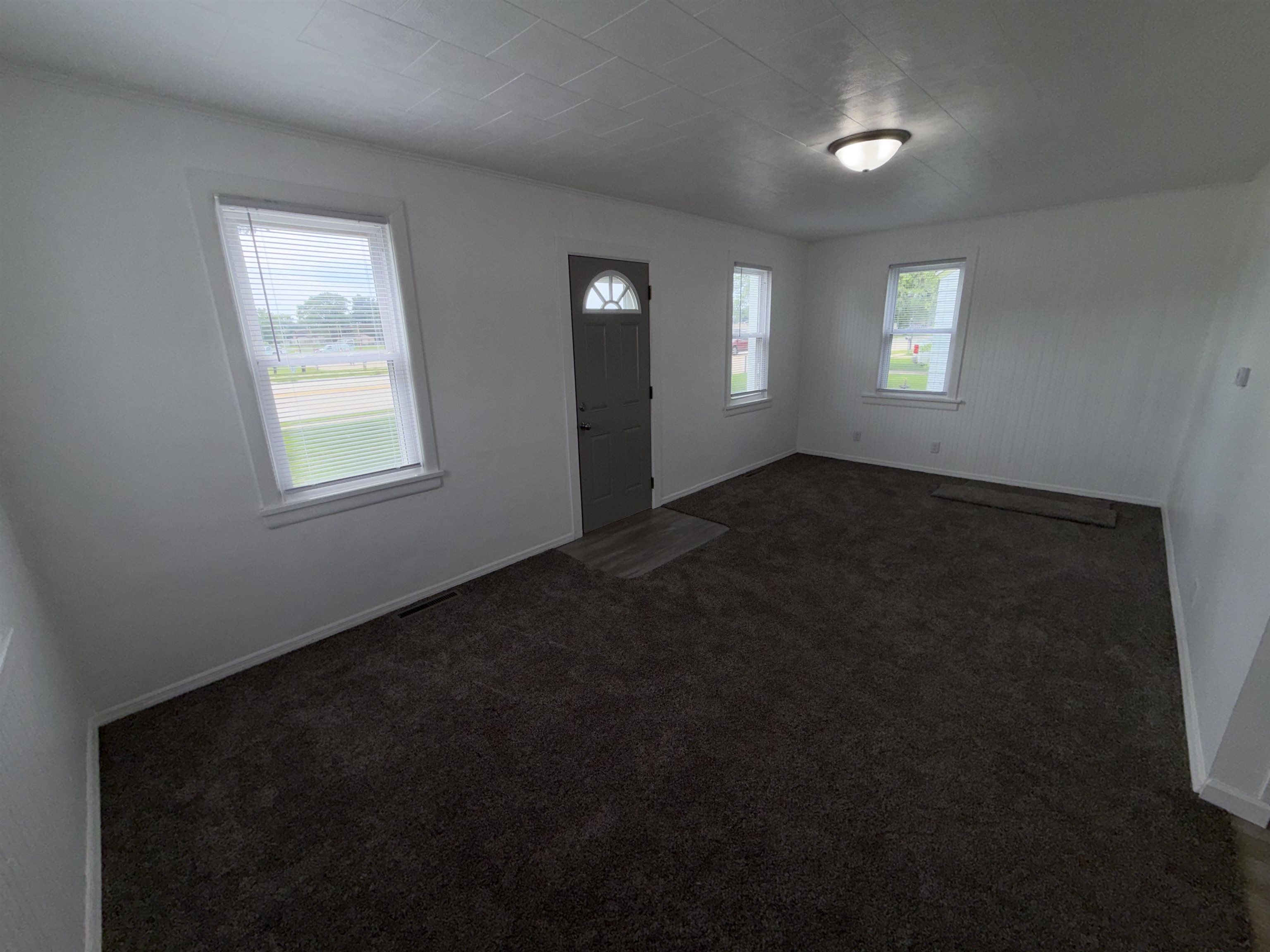 918 Windsor Road Loves Park, IL 61111 - Photo 8 of 24 Gallery Image 8