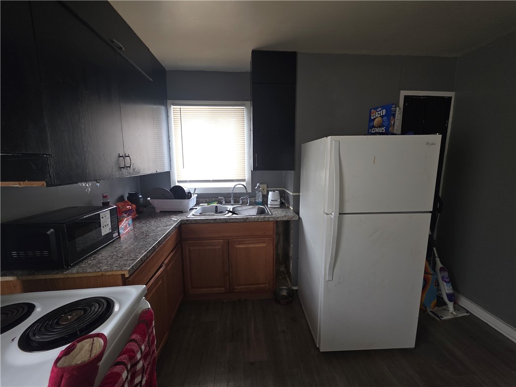 131 Wellington Avenue Rochester, NY 14611 - Photo 11 of 18