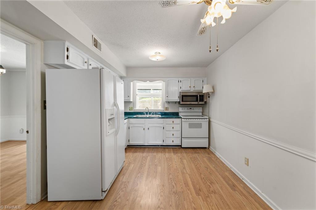 4827 Tower Road, Unit D Greensboro, NC 27410 - Photo 18 of 39 Gallery Image 18