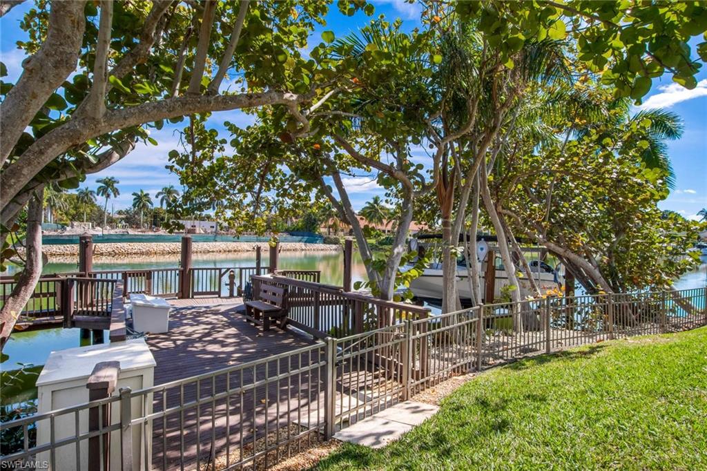 3275 Green Dolphin Lane Naples, FL 34102 - Photo 27 of 35 not sure