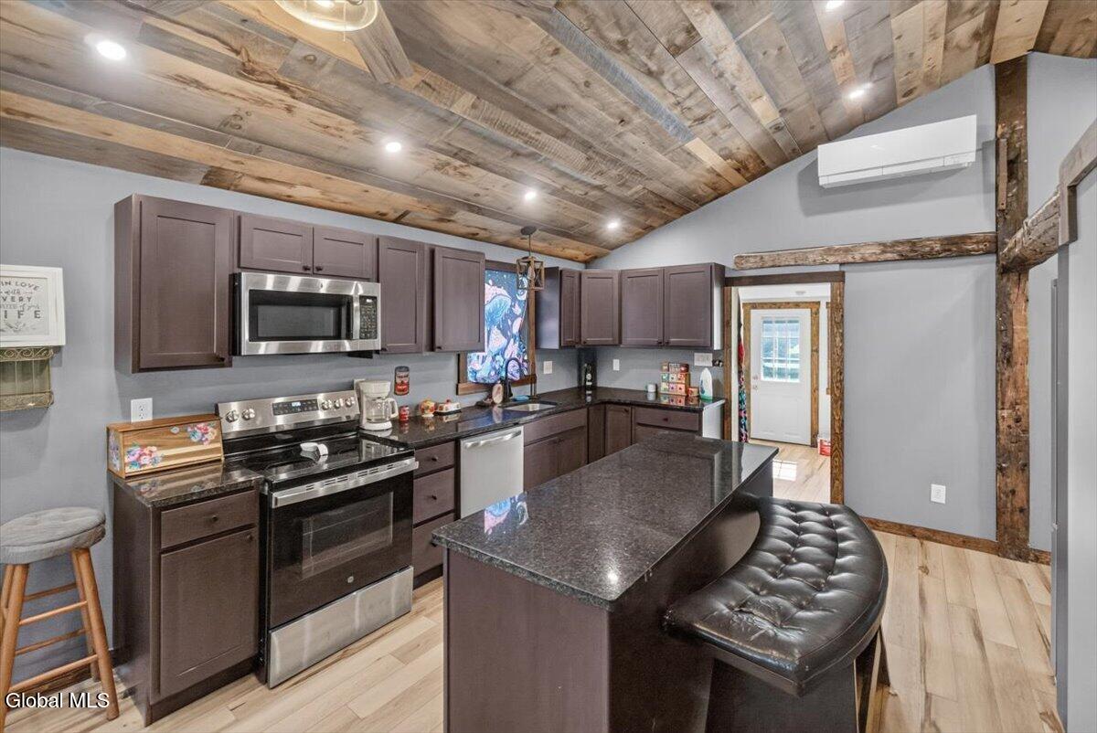 586-592 Starr Road Ravena, NY 12143 - Photo 27 of 55 37-DSC00129