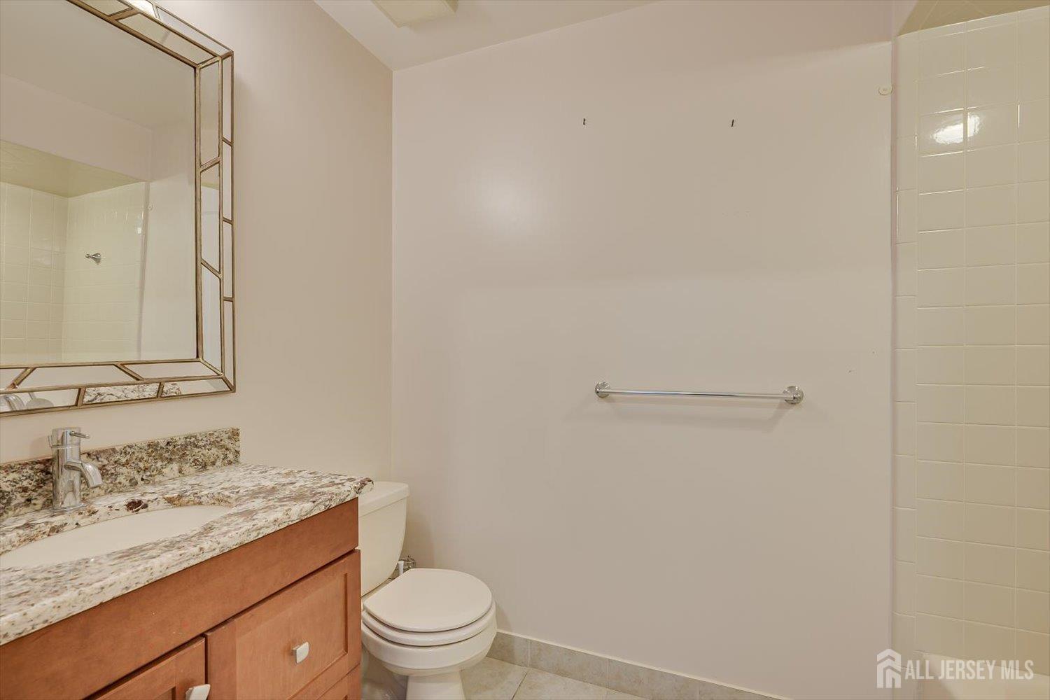 133 Oakmont Court Edison, NJ 08820 - Photo 35 of 38