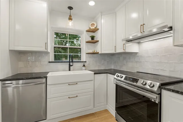 $2,600 | 1815 Saxony Lane, Houston, TX 77058