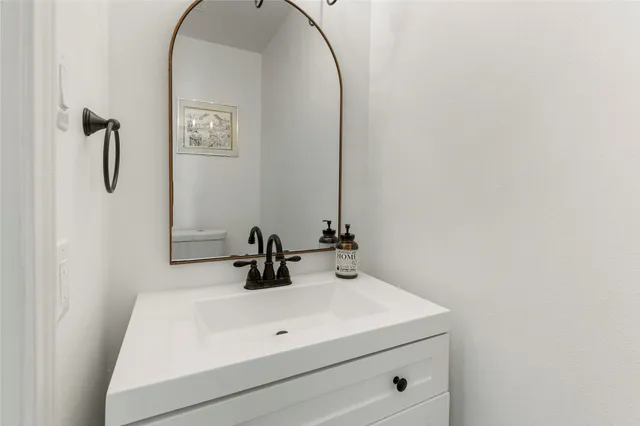 $2,600 | 1815 Saxony Lane, Houston, TX 77058