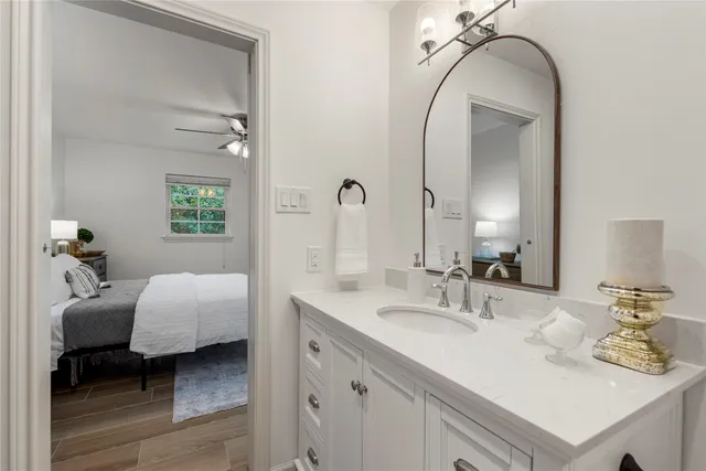 $2,600 | 1815 Saxony Lane, Houston, TX 77058