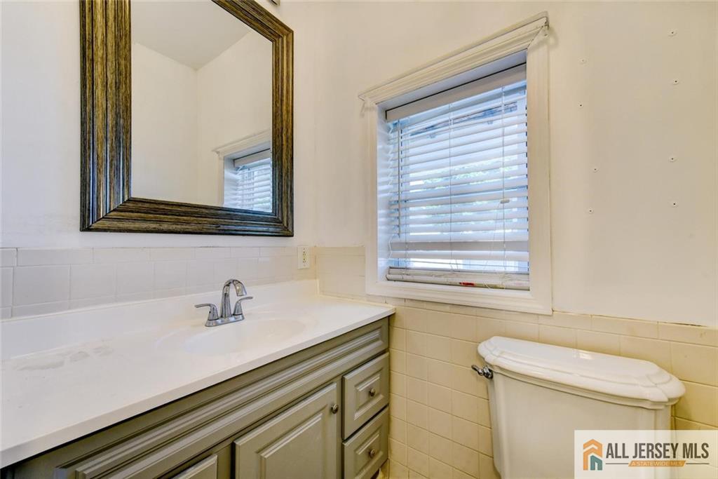 37 East Somerset Street, Unit 1 Raritan, NJ 08869 - Photo 7 of 11