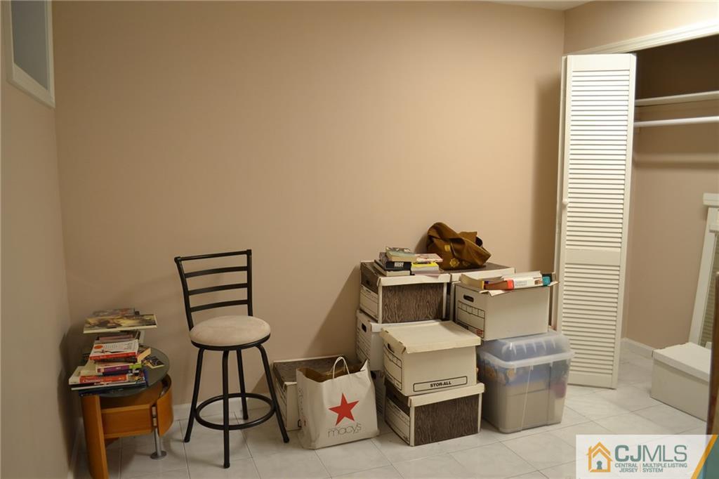 19 Dickerson Lane, Unit X Old Bridge, NJ 08857 - Photo 21 of 25 a living room with furniture