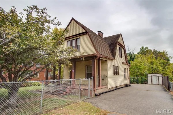 $99,900 | 1053 Washington Avenue, Alton, IL 62002