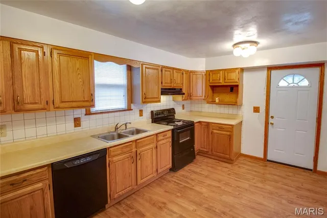 $109,900 | 1053 Washington Avenue, Alton, IL 62002