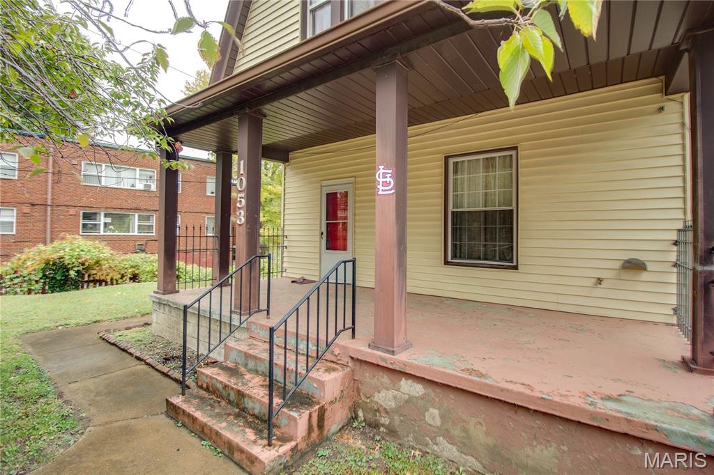 1053 Washington Avenue Alton, IL 62002 - Photo 2 of 35