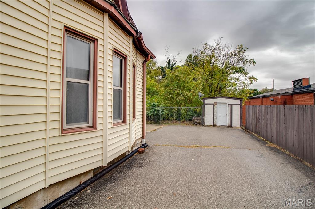 1053 Washington Avenue Alton, IL 62002 - Photo 33 of 35