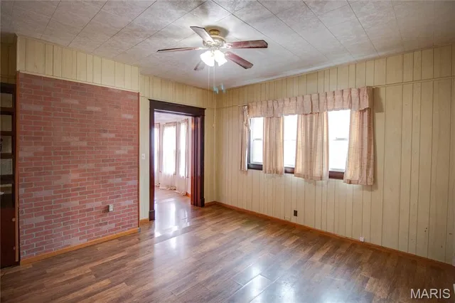 $109,900 | 1053 Washington Avenue, Alton, IL 62002