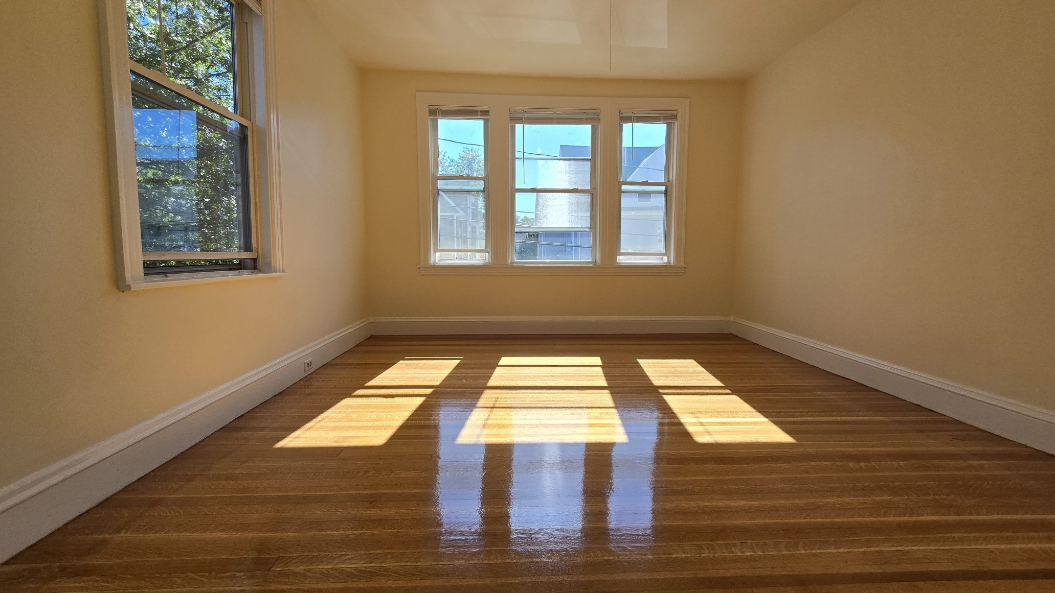 27 Newcastle Road, Unit 1 Boston, MA 02135 - Photo 4 of 12 Gallery Image 4