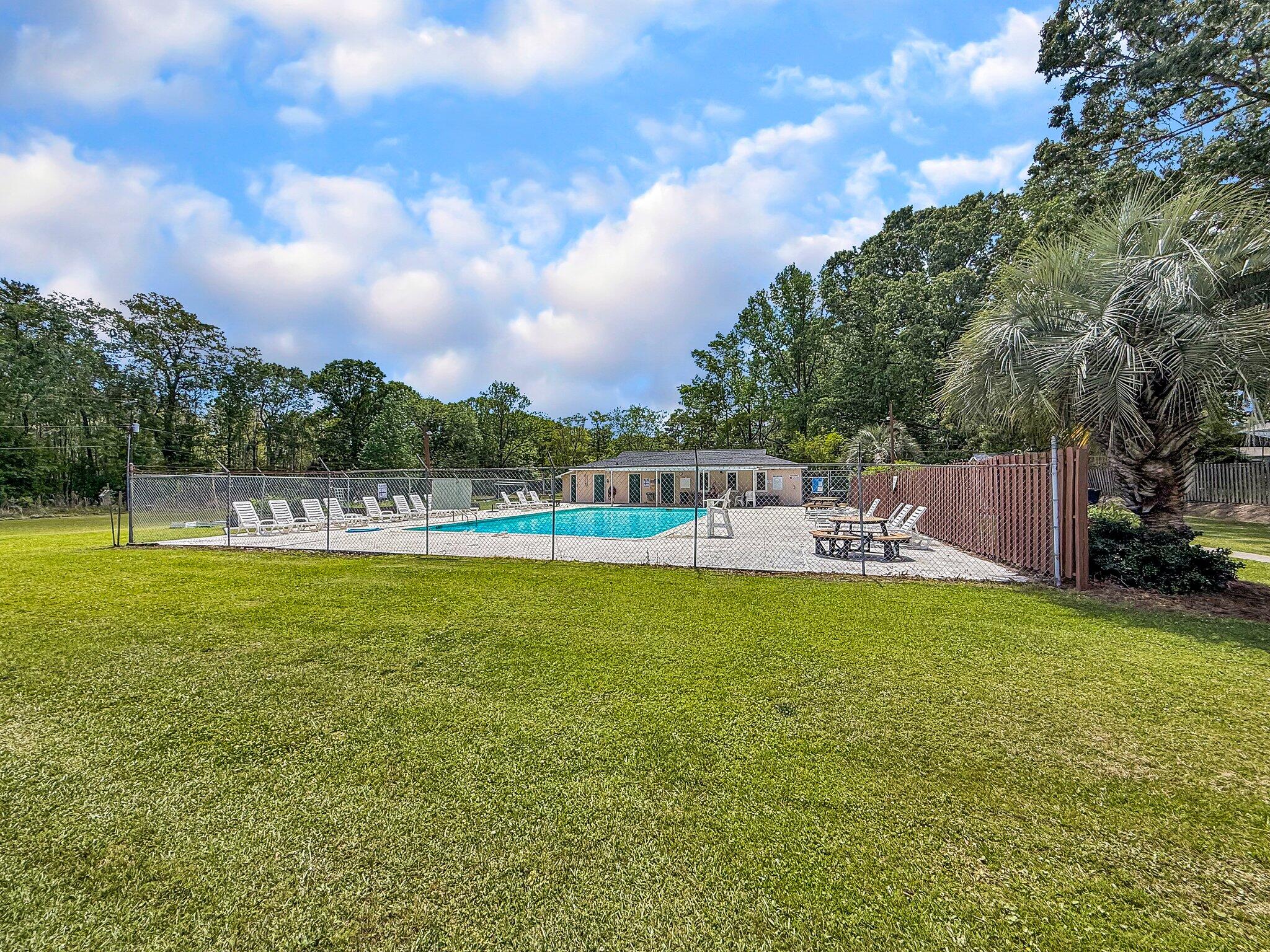 1705 Sulgrave Road Charleston, SC 29414 - Photo 31 of 38 CREM - Forest Lakes - amenities-1