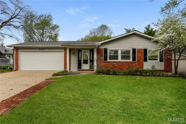 $450,000 | 2291 Hill House Road, Chesterfield, MO 63017