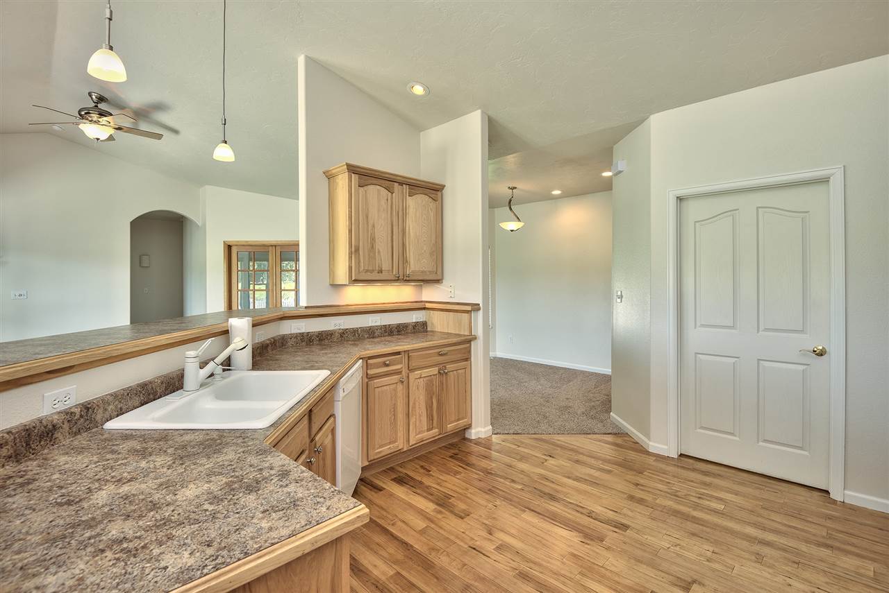 2903 El Torro Road Grand Junction, CO 81503 - Photo 8 of 30 Gallery Image 8