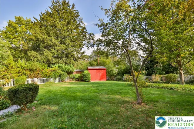 $2,400 | 1445 Westgate Drive, Bethlehem, PA 18017