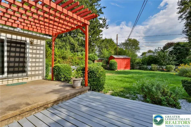 $2,400 | 1445 Westgate Drive, Bethlehem, PA 18017