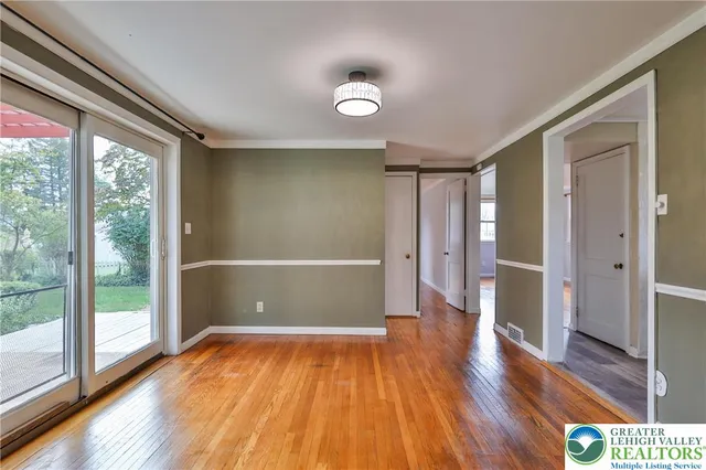 $2,400 | 1445 Westgate Drive, Bethlehem, PA 18017