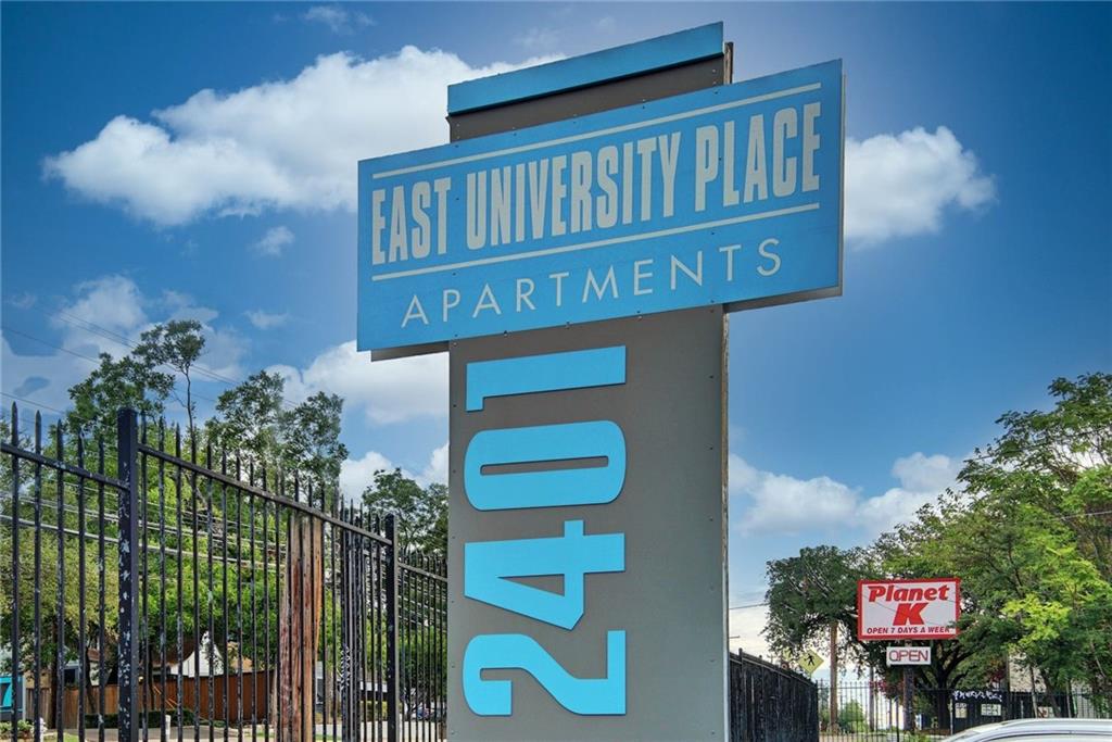 2401 Manor Road, Unit 127 Austin, TX 78722 - Photo 15 of 20 a view of a street sign