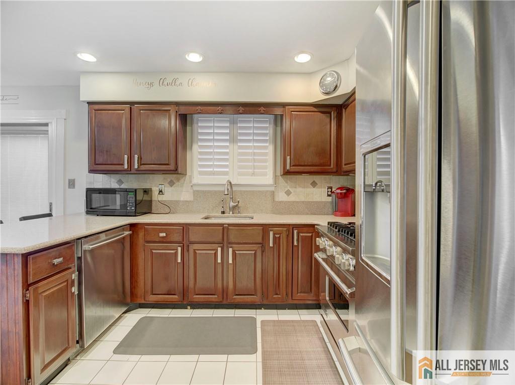 3 Old Road Monroe Township, NJ 08831 - Photo 15 of 30