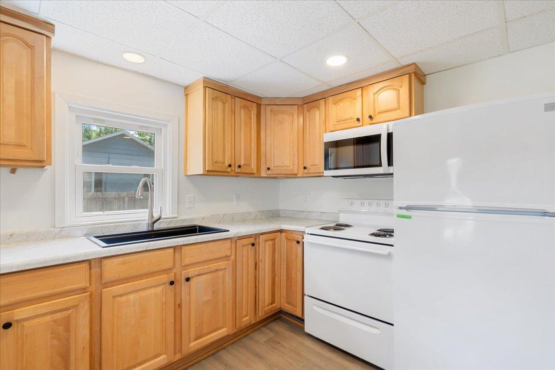 1609 South 10th Street Brainerd, MN 56401 - Photo 4 of 24