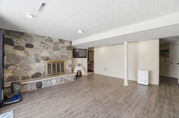 $299,900 | 651 Leighton Road, Waupaca, WI 54981