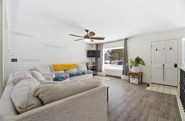 $299,900 | 651 Leighton Road, Waupaca, WI 54981