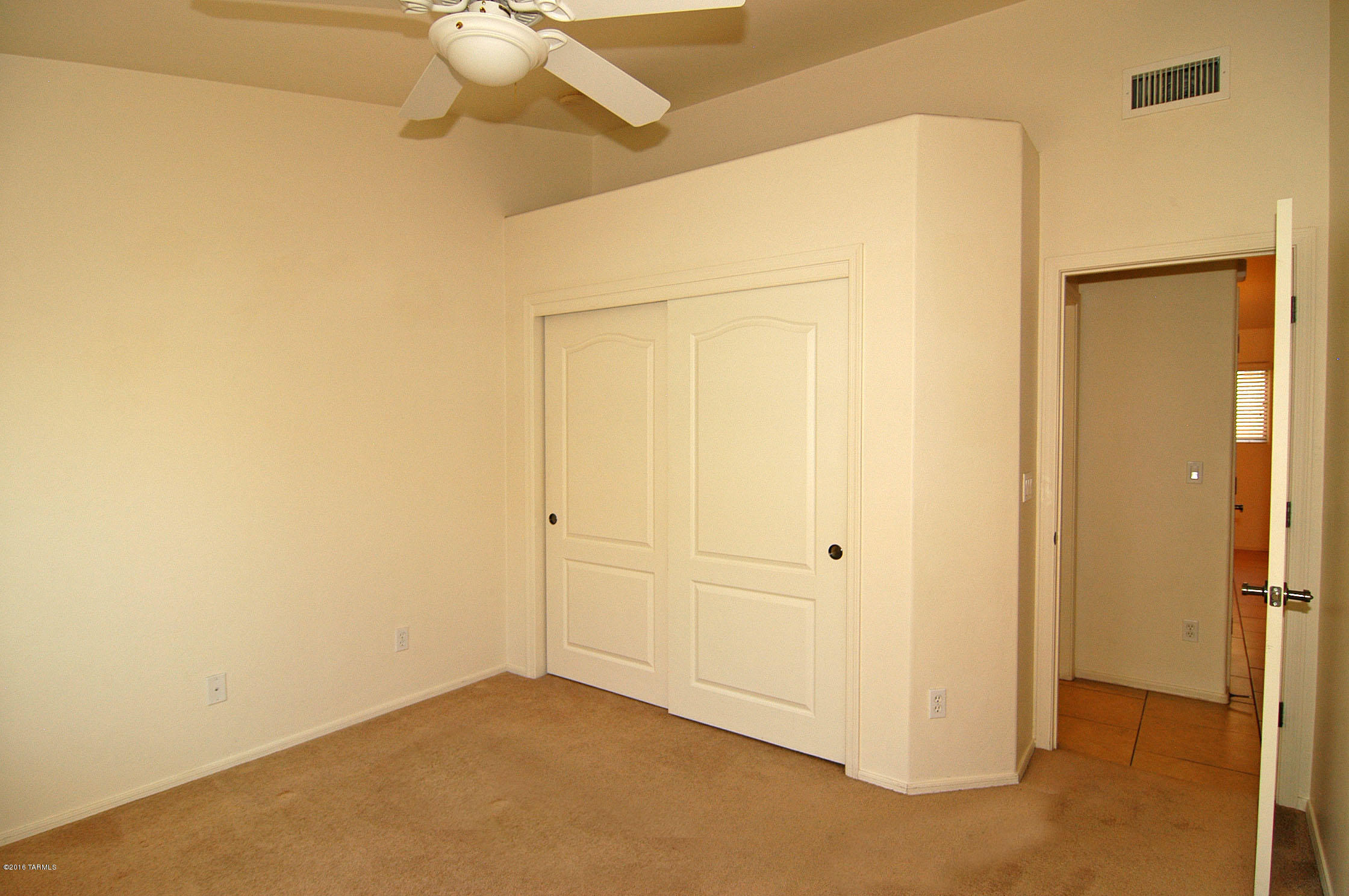 2351 West Golden Hills Road Tucson, AZ 85745 - Photo 15 of 18