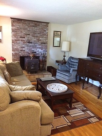 4 Axletree Road Tyngsborough, MA 01879 - Photo 3 of 15 Gallery Image 3