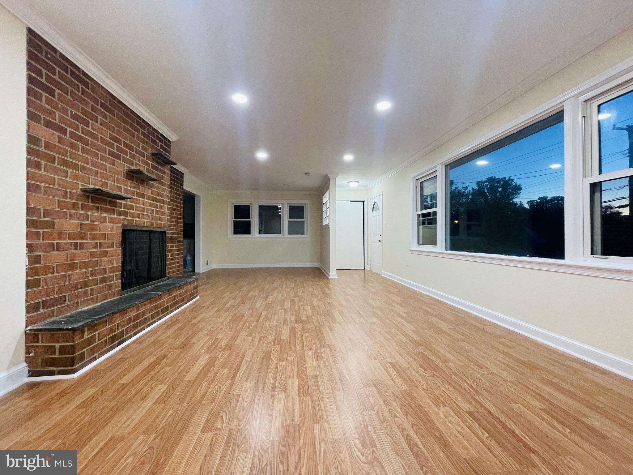 7217 Adelphi Road College Park, MD 20740 - Photo 2 of 26 Living room/Dining room combo