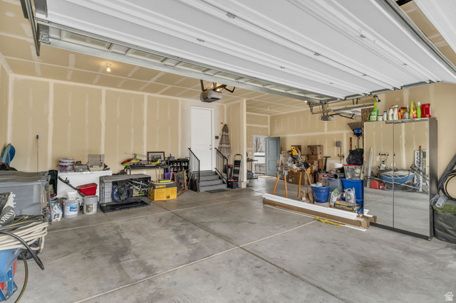 2454 West Jackson Street Mapleton, UT 84664 - Photo 55 of 63 View of garage