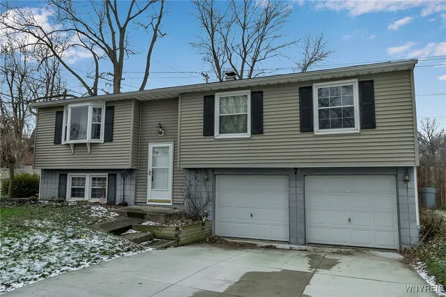 $279,999 | 7 North Seine Drive, Cheektowaga, NY 14227