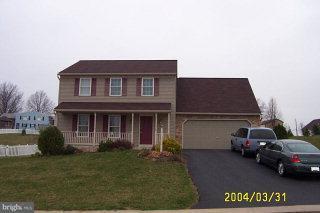8 Foxrun Terrace Lititz, PA 17543 - Photo 1 of 4