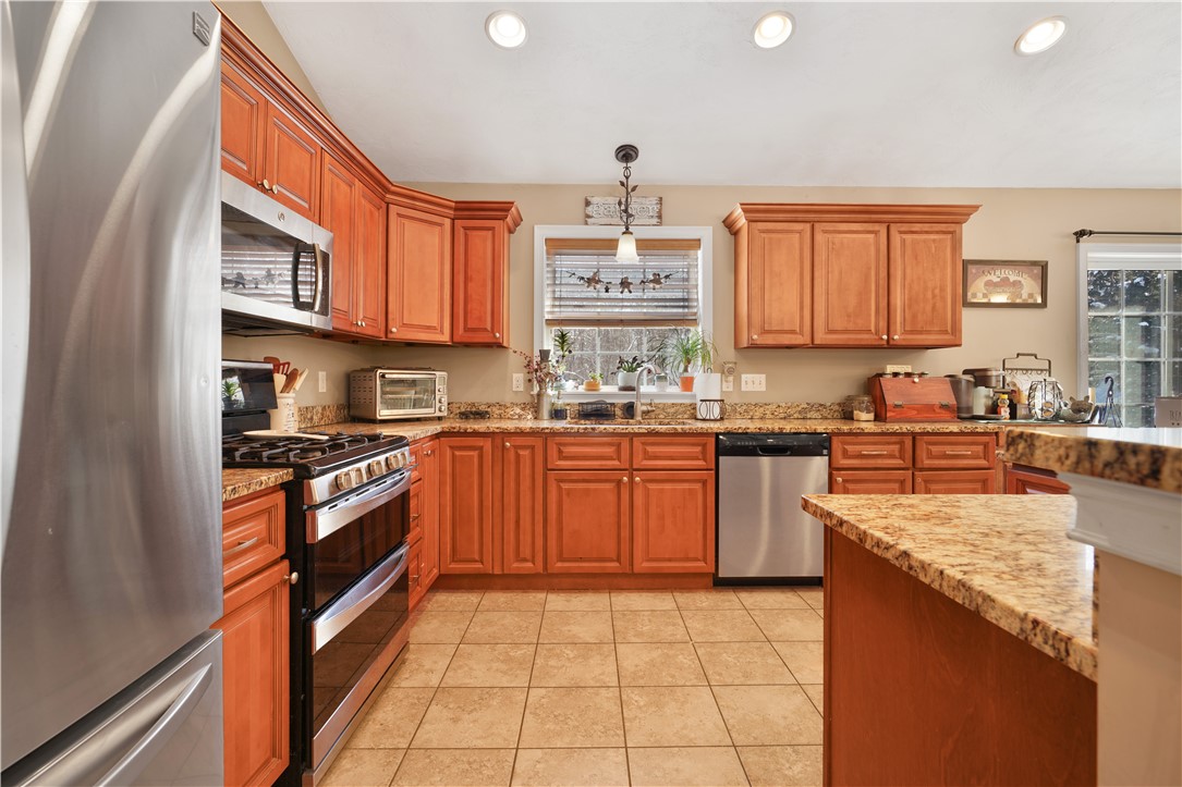 263 Plain Street Rehoboth, MA 02769 - Photo 7 of 29