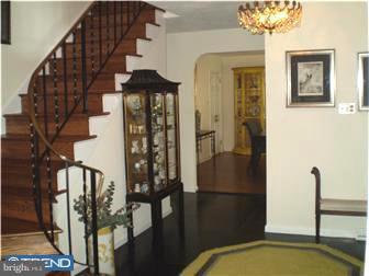 205 North Riding Drive Moorestown, NJ 08057 - Photo 4 of 8 Gallery Image 4