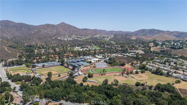 $699,800 | 583 Calle De Las Ovejas, Oak Park, CA 91377