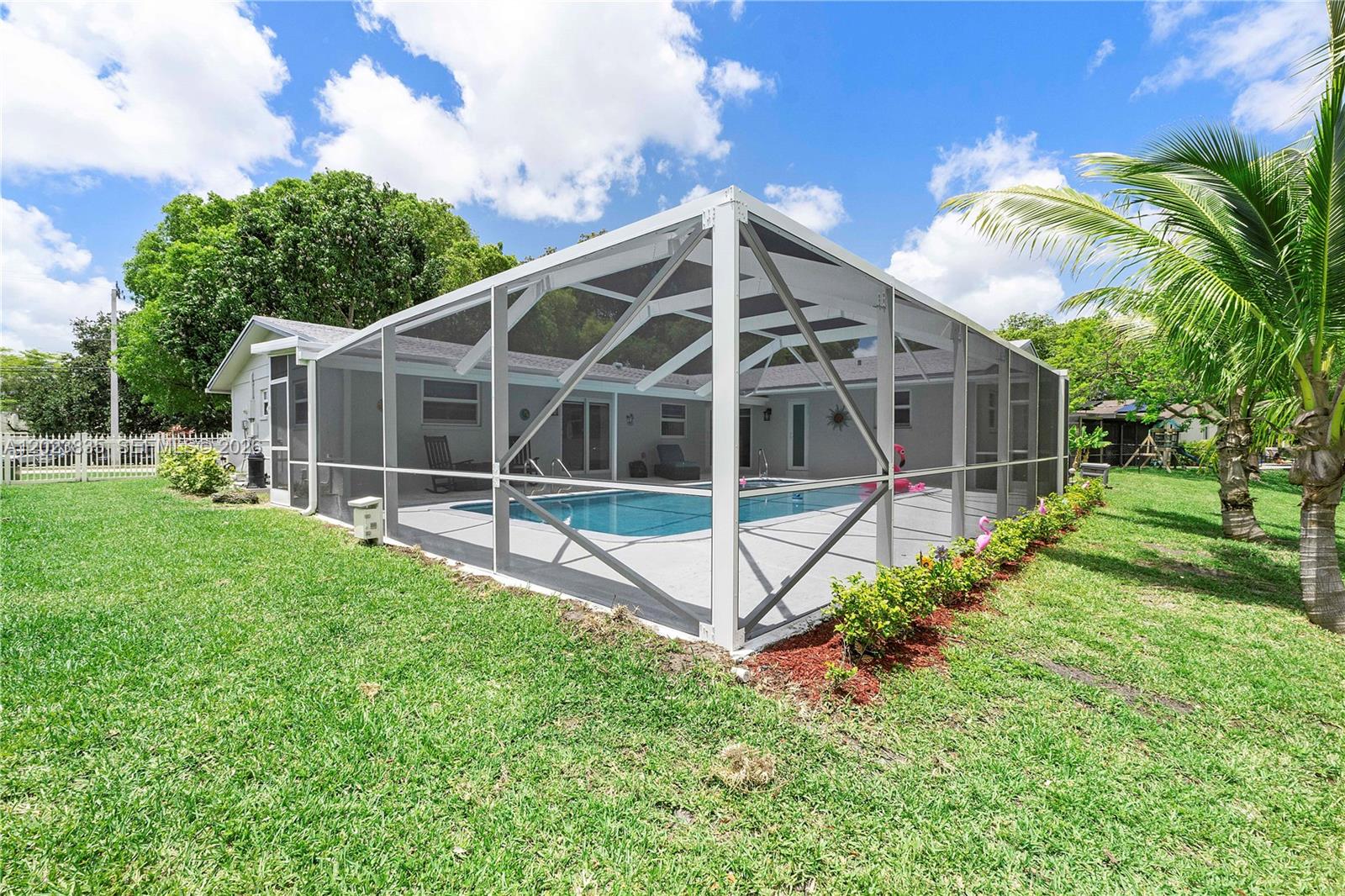 6241 Southwest 16th Street Plantation, FL 33317 - Photo 25 of 36
