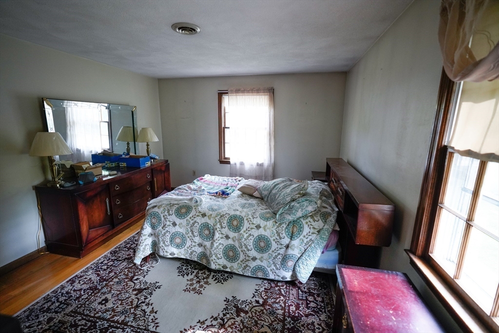 17 Old Farm Road Reading, MA 01867 - Photo 14 of 16