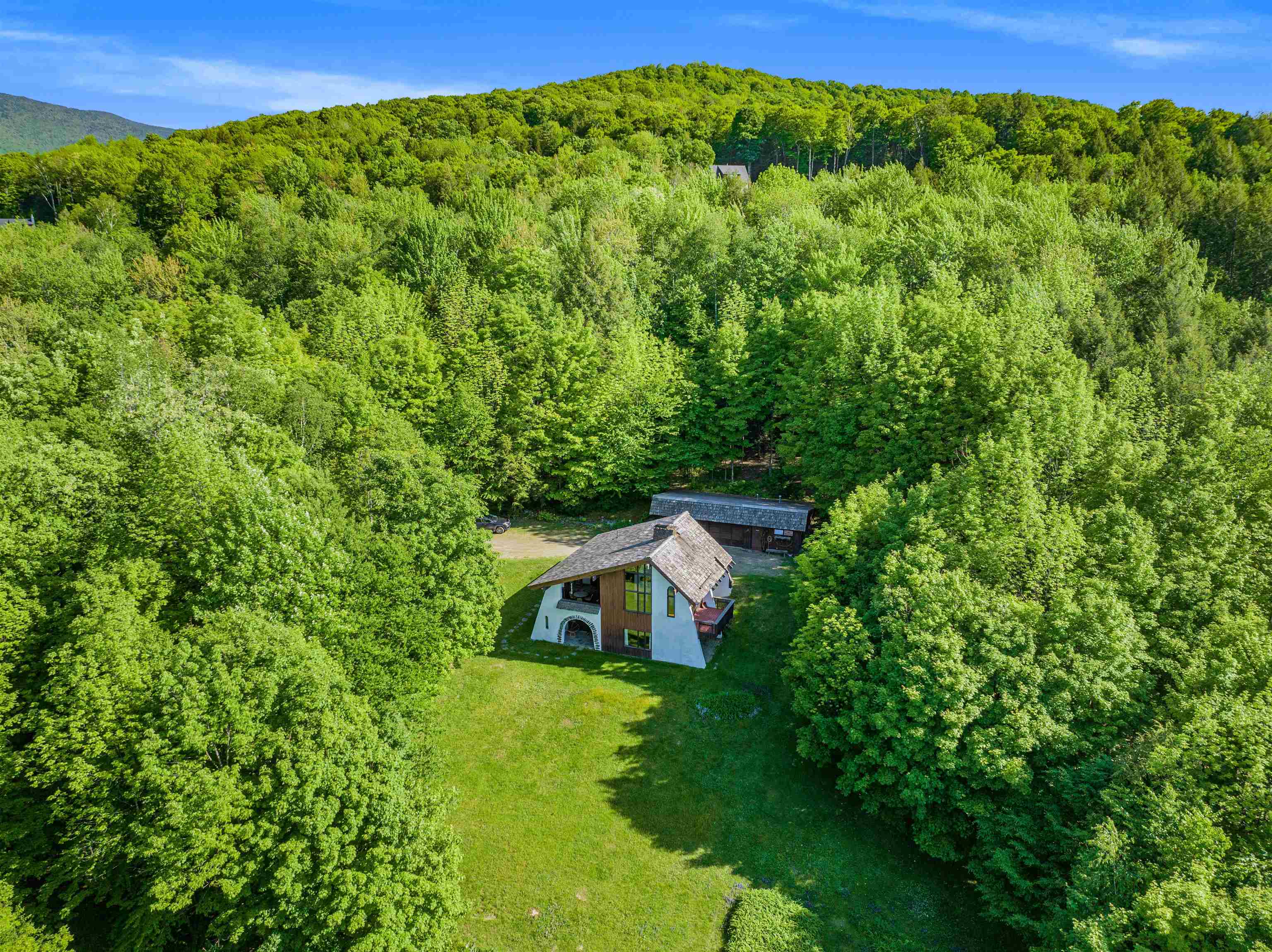 191 Ayers Farm Road Stowe, VT 05672 - Photo 3 of 39 Gallery Image 3