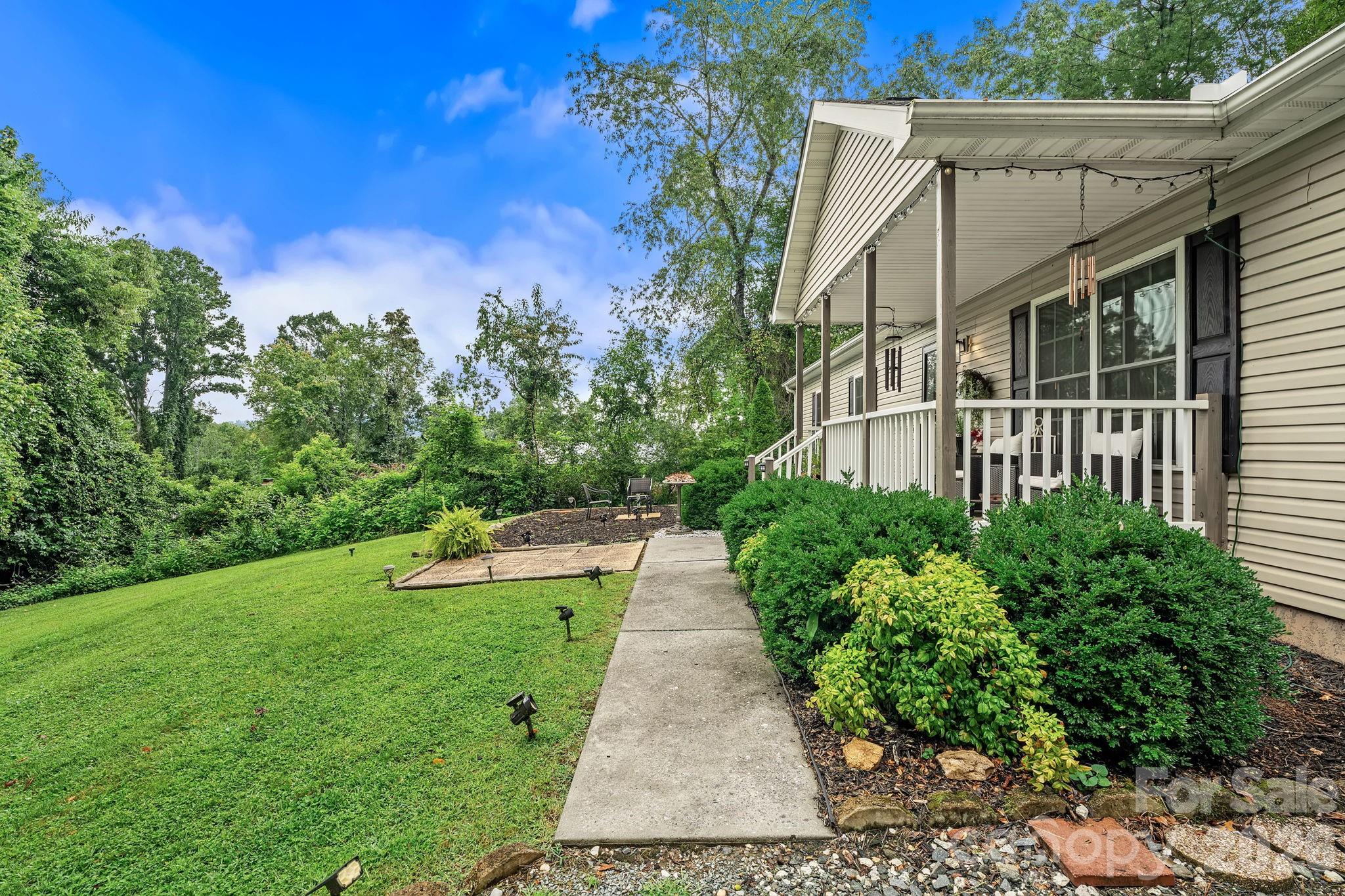 47 Fox Road Asheville, NC 28804 - Photo 2 of 30 Gallery Image 2