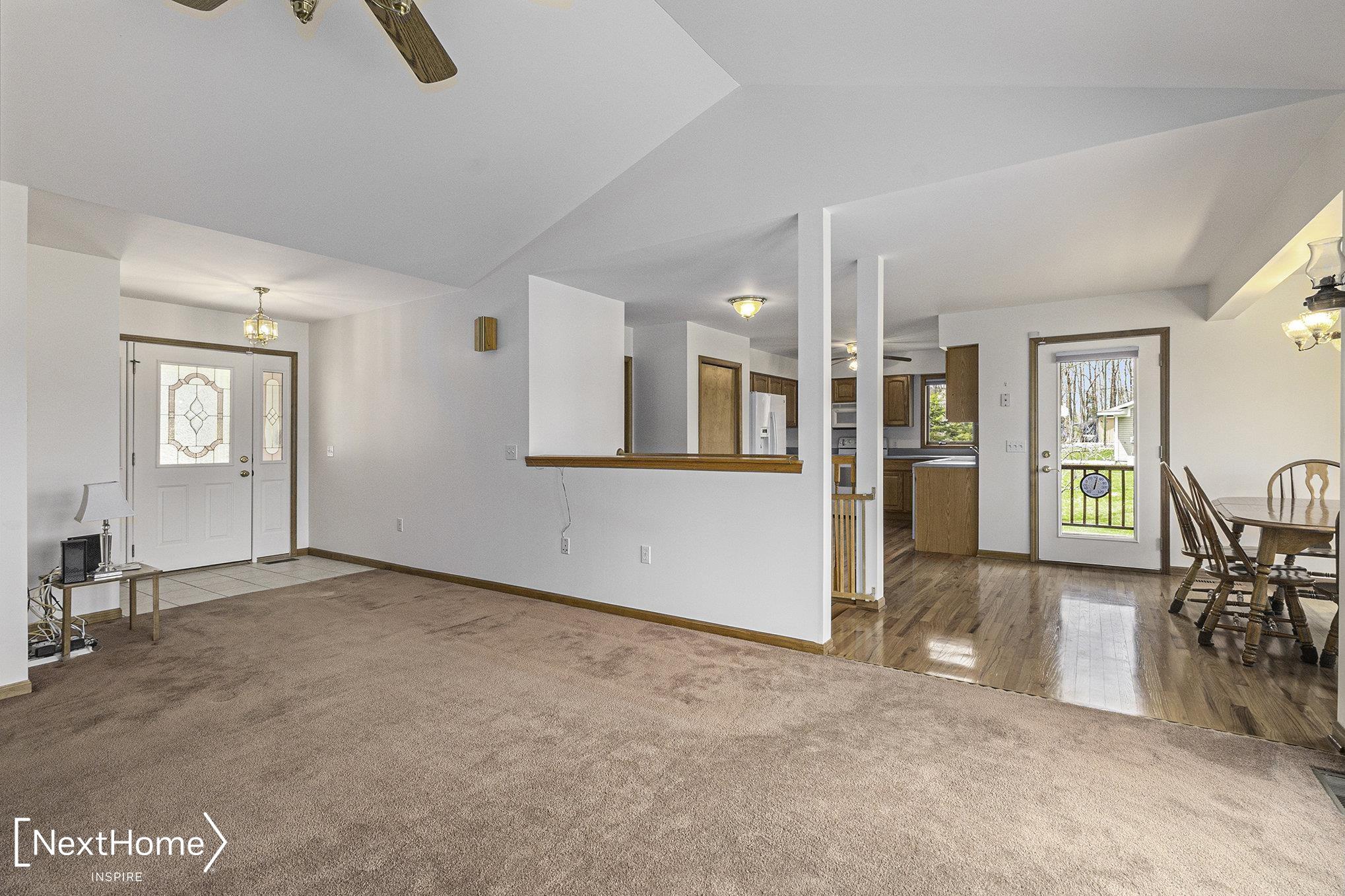 4660 Clendening Road Gladwin, MI 48624 - Photo 14 of 67 50107079-13.JPG