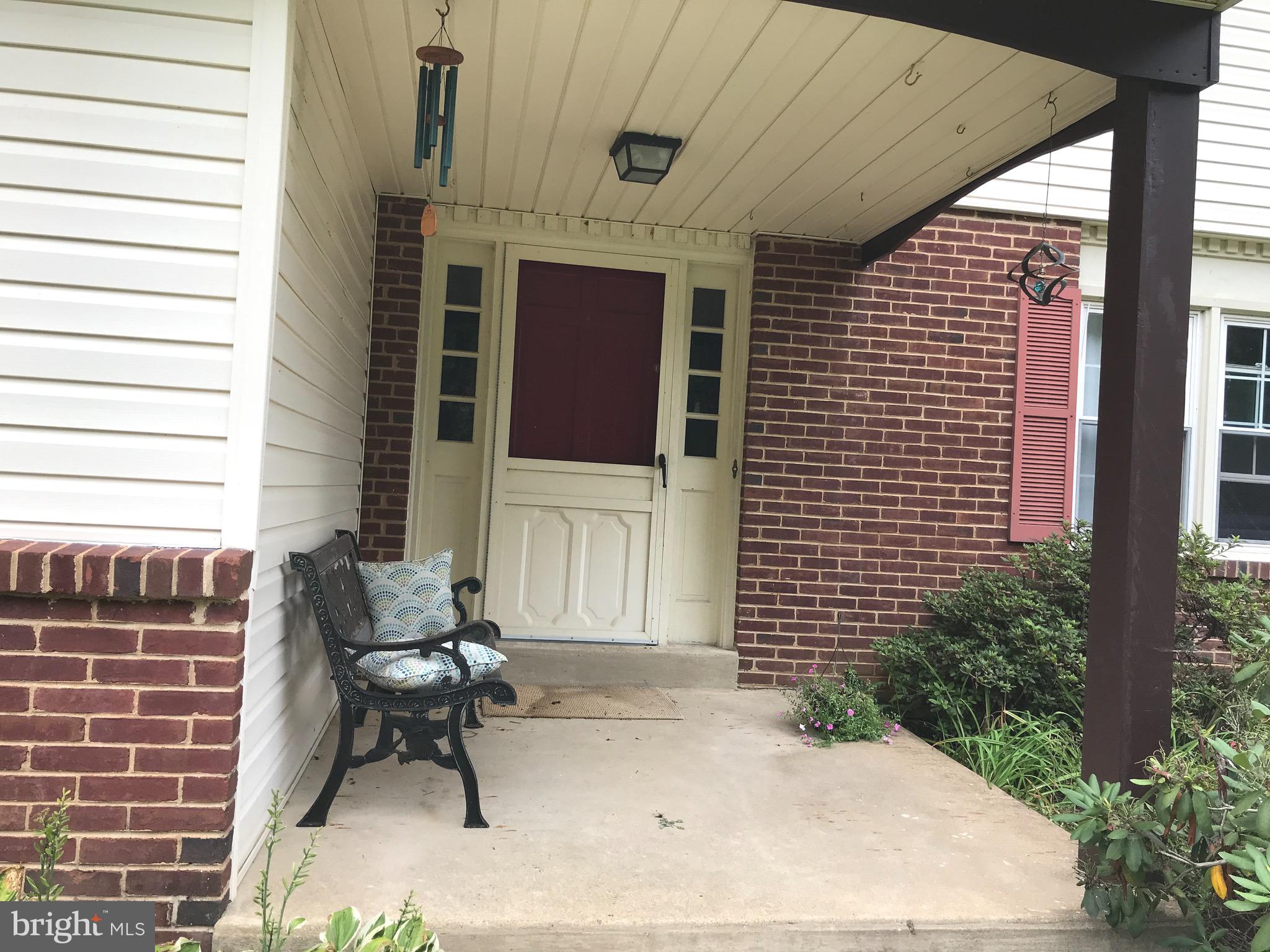 108 Dewalt Road Newark, DE 19711 - Photo 3 of 38 Front porch