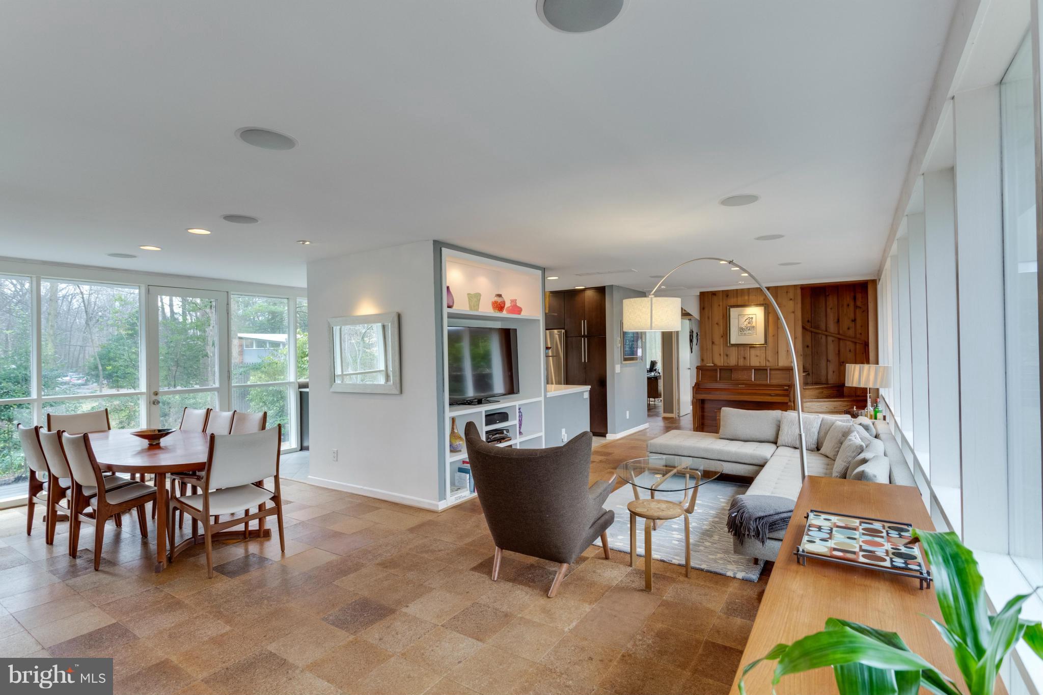 2003 Paul Spring Road Alexandria, VA 22307 - Photo 4 of 29 Living Room
