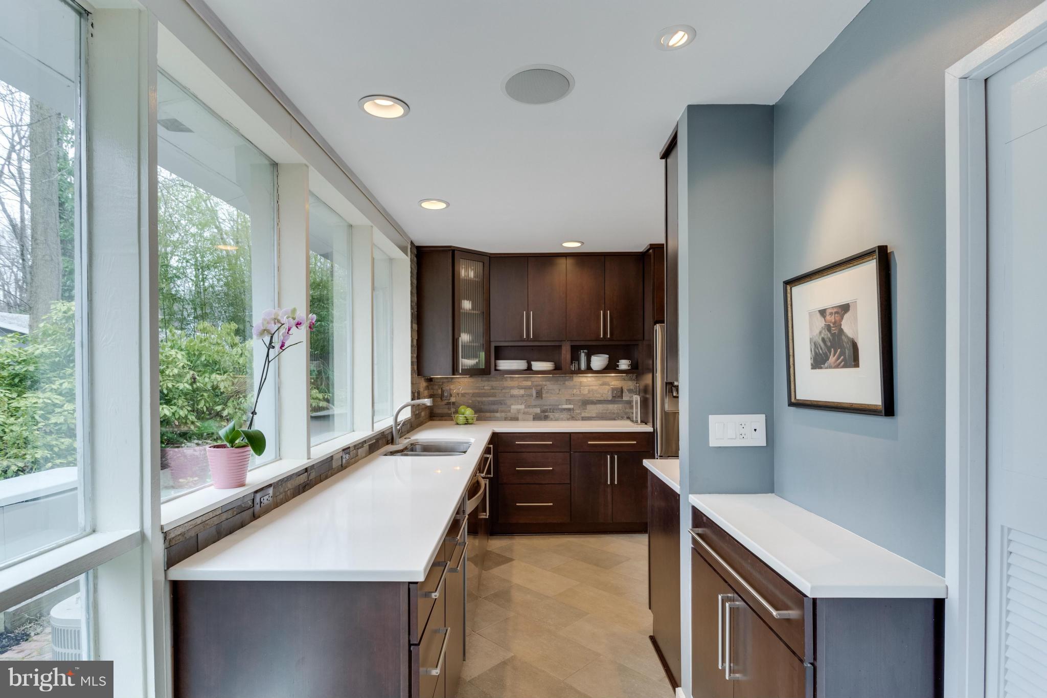 2003 Paul Spring Road Alexandria, VA 22307 - Photo 10 of 29 Kitchen