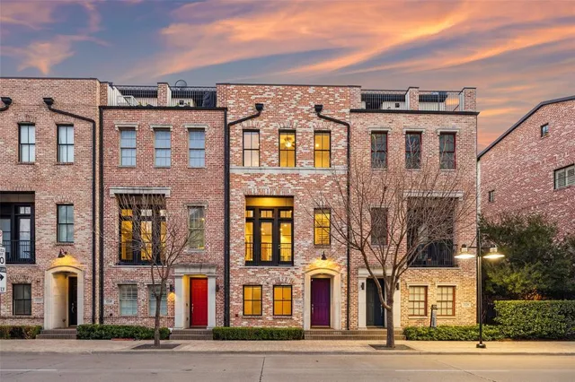 $649,000 | 2134 Canton Street, Dallas, TX 75201