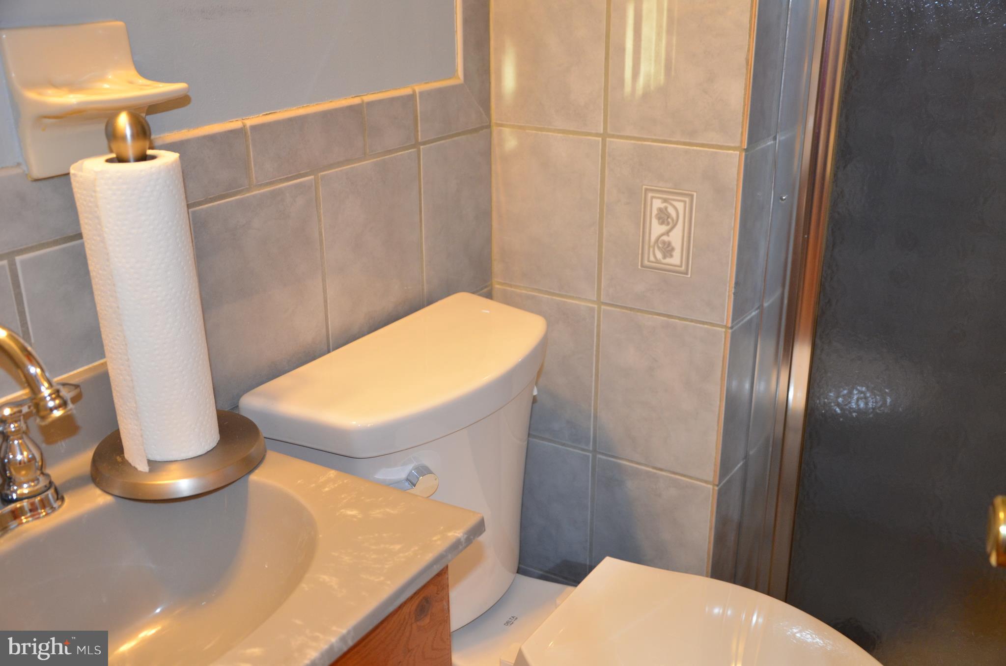 1712 Gridley Lane Silver Spring, MD 20902 - Photo 22 of 33 Bathroom